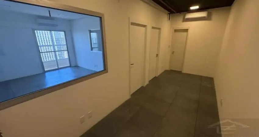 Sala comercial com 3 salas para alugar na Rua Francisco Tramontano, 10, Real Parque, São Paulo