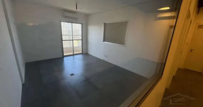 Sala comercial com 3 salas para alugar na Rua Francisco Tramontano, 10, Real Parque, São Paulo