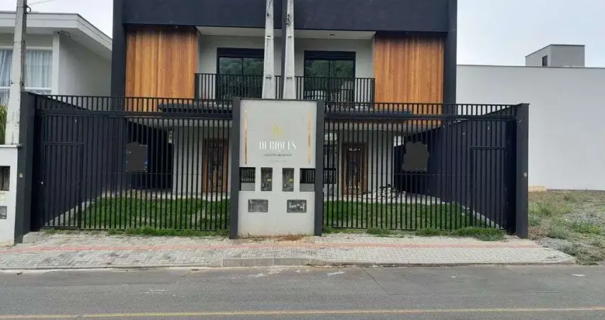 Lindo Sobrado no Loteamento Santos Dumont , com 3 suítes sendo 1 master 180 m²