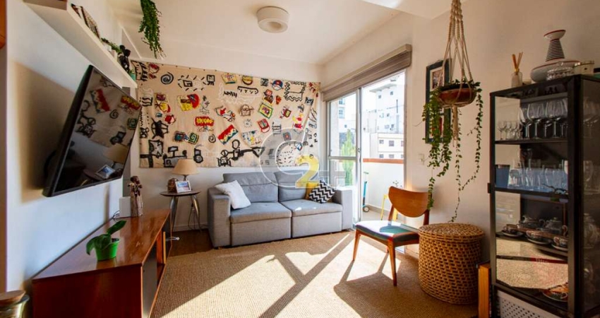 Apartamento à venda em Pinheiros com 2 quartos, sendo 1 suíte e 1 vaga