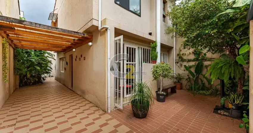 Sobrado a venda na Vila Madalena  3 quartos 2 suites 2 vagas 230m2