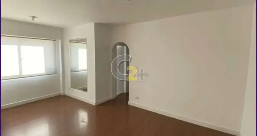 Apartamento à venda em Moema com 2 quartos e 1 vaga