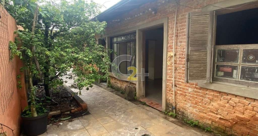 Casa a venda em Moema com 2 quartos e 2 vagas