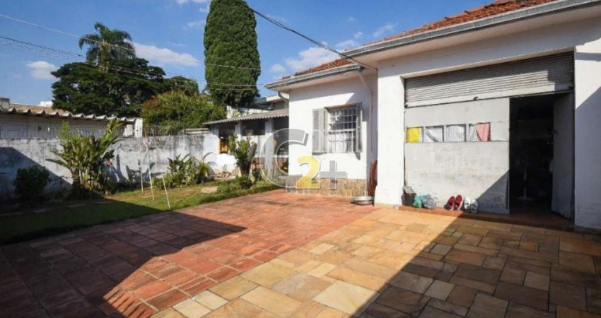 Casa à venda no Alto da Lapa com 3 quartos e 8 vagas