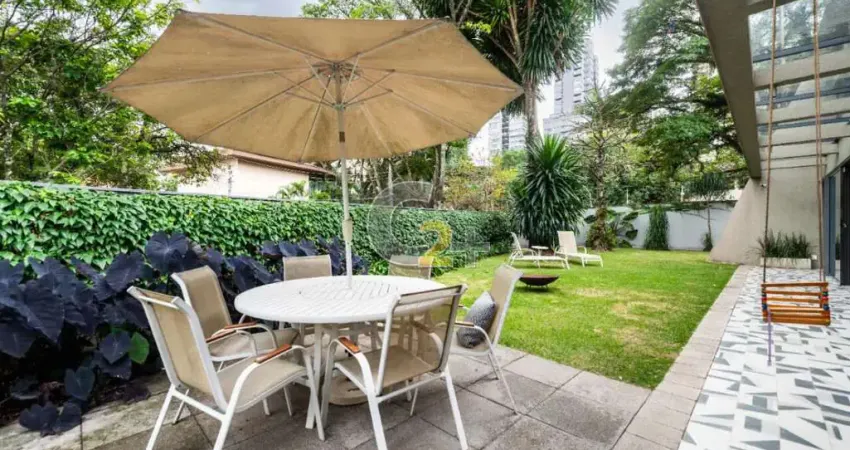 Casa a venda em Pinheiros com 5 quartos e 5 suites