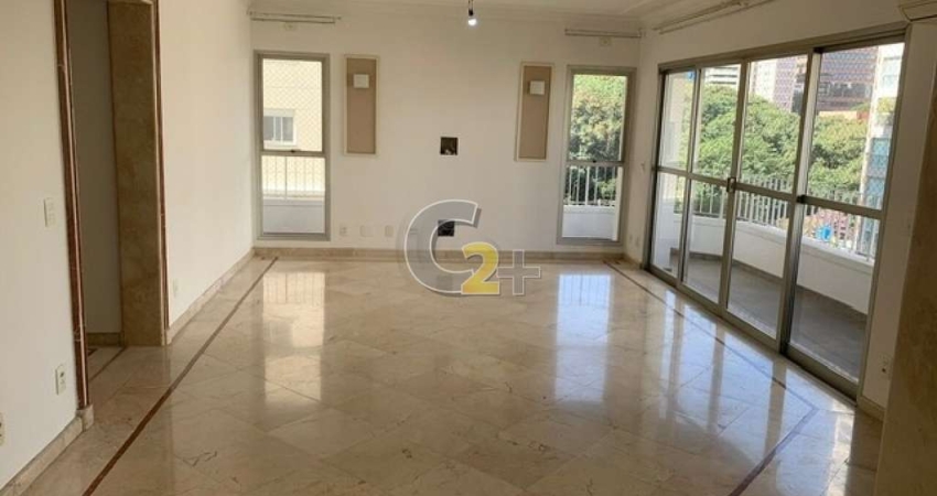 Apartamento à venda no Paraíso com 3 quartos e 3 vagas de garagem