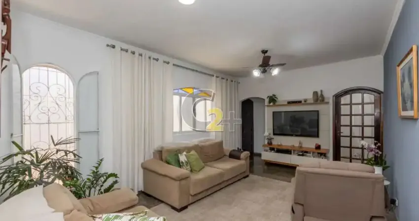 Casa térrea a venda no bairro da Vila Romana com 4 quartos, sendo 3 suítes, 170m²