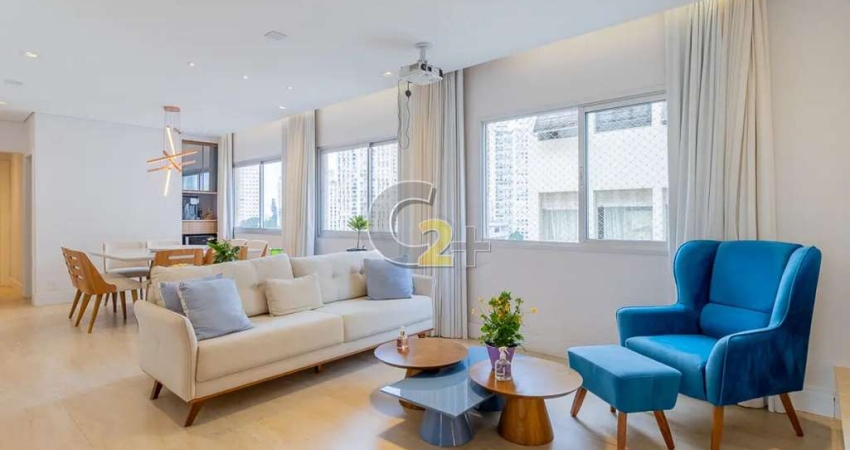 Apartamento à venda na Bela Vista com 3 suítes, totalmente reformado e 2 vagas de garagem.
