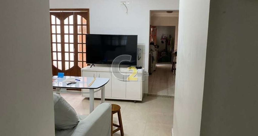 Sobrado á venda na Vila Mariana, 3 quartos, 1 suíte, 2 vagas de garagem.