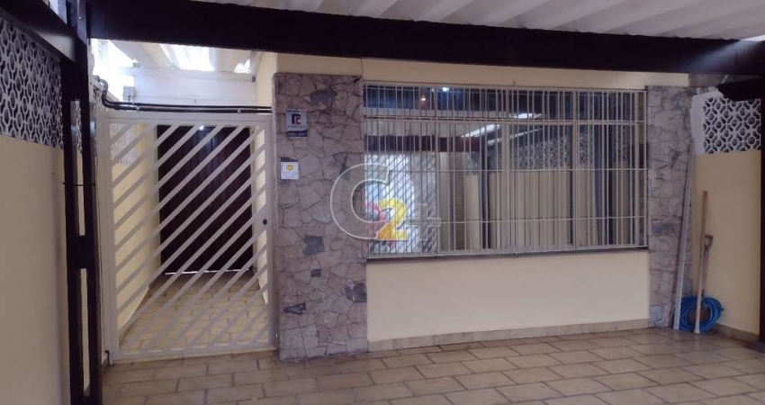 Casa semi isolada à venda em Campo Belo com 4 dormitórios, suíte, galpão nos fundos e 2 vagas d