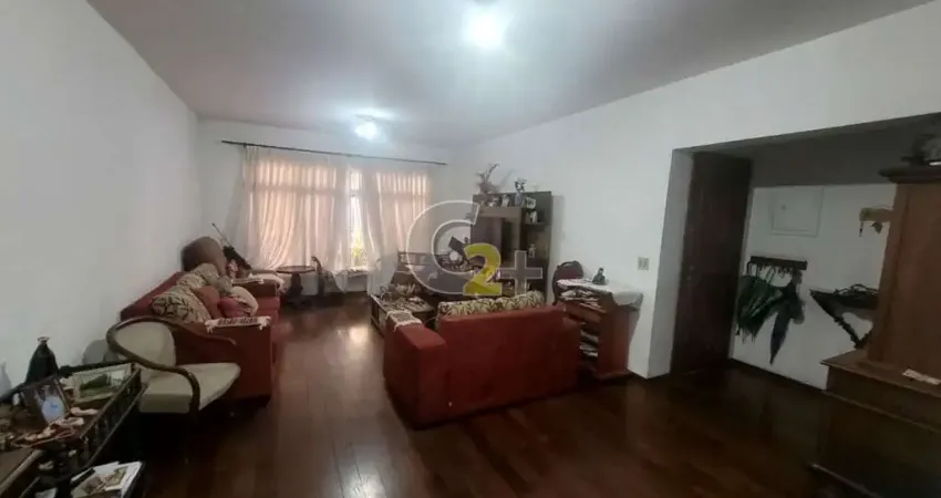 Casa Térrea à venda em Perdizes com 3 quartos, sendo 1 suite  e 2 vagas
