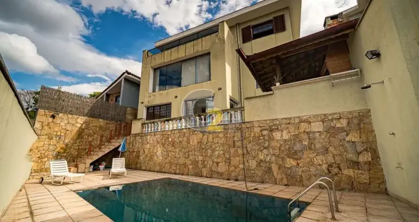 Sobrado à venda na vila romana cim 4 quartos, sendo 3 suítes e 4 vaga