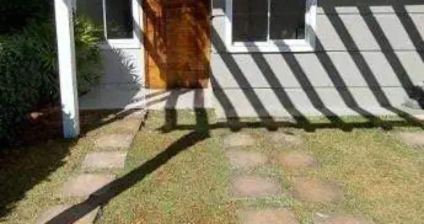 Sobrado com 3 dormitórios à venda, 126 m² por R$ 700.000,00 - Noemia - Franca/SP