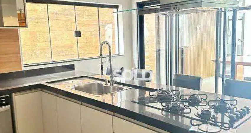 Excelente casa com piscina no Centro, 4 dormitórios sendo 2 suítes, 400m² de construção,   à venda por R$ 2.500.000,00 - Centro - Franca/SP