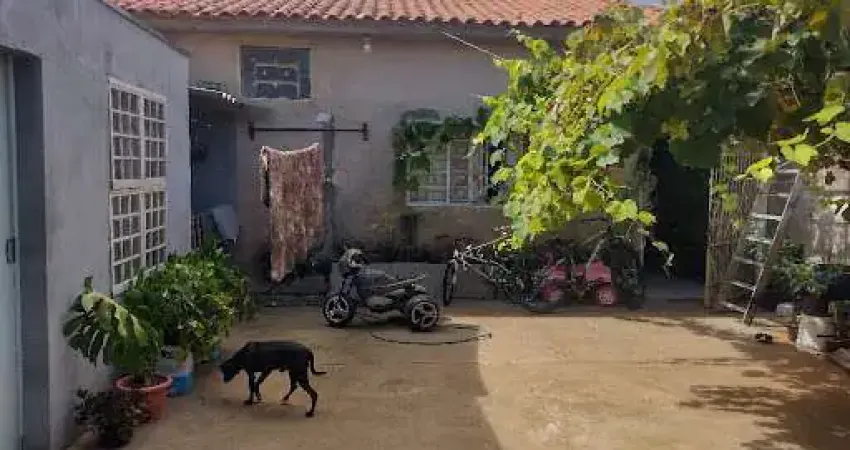 Casa com 3 dormitórios à venda, 58 m² por R$ 400.000,00 - Jardim Paraty - Franca/SP