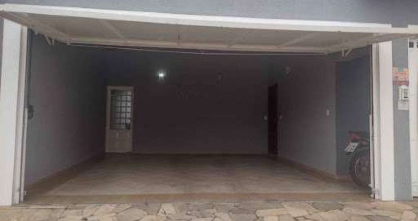 Casa com 3 dormitórios à venda, 190 m² por R$ 650.000,00 - Jardim Califórnia - Franca/SP