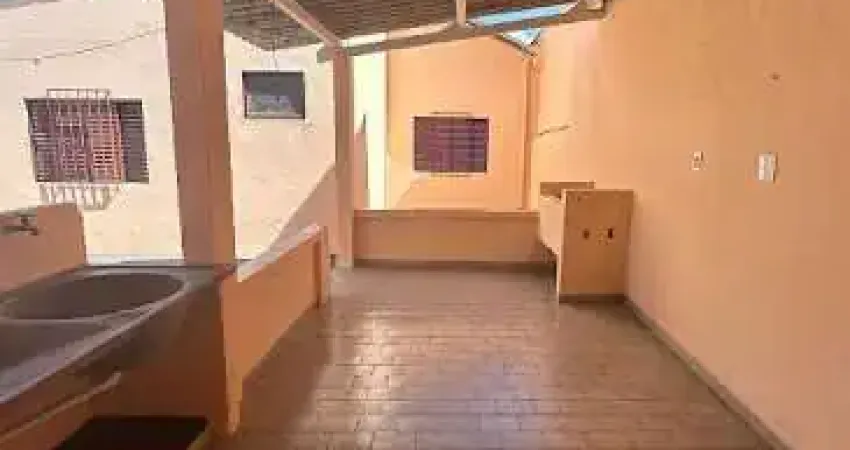 Casa com 3 dormitórios à venda, 190 m² por R$ 360.000,00 - Jardim Ângela Rosa - Franca/SP