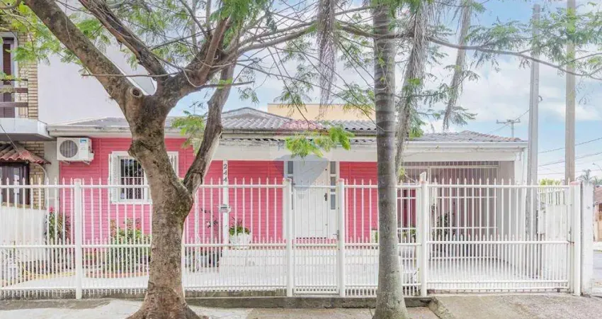Casa com 3 quartos à venda na Rua Itapetininga, 244, Parque da Matriz, Cachoeirinha