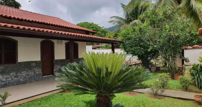 Casa para Venda em Saquarema, Serra De Mato Grosso (sampaio Correia), 5 dormitórios, 2 suítes, 4 banheiros, 3 vagas
