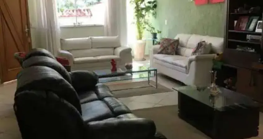 Sobrado com 3 Suítes para Comprar, 289m² - Vila Assunção, Santo André/SP.