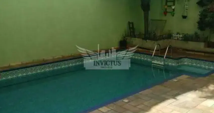Sobrado com Piscina e 3 Quartos para Comprar, 405m² - Vila Camilópolis, Santo André/SP.