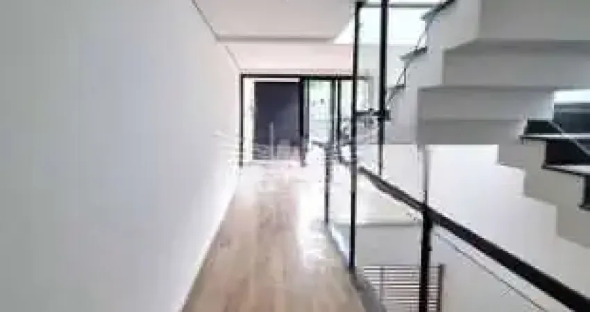 Sobrado de Alto Padrão com 3 Dormitórios à Venda, 197m² - Jardim Paraíso, Santo André/SP.