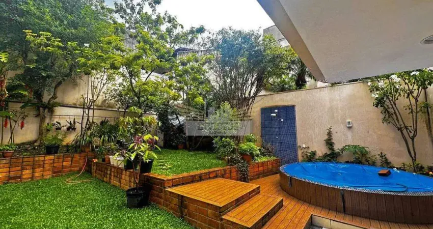 Sobrado com 3 Suítes para Comprar, 412m² - Vila Bastos, Santo André/SP.