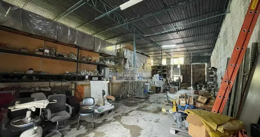 Galpão Comercial para Comprar, 327m² - Bairro Demarchi, São Bernardo do Campo/SP.