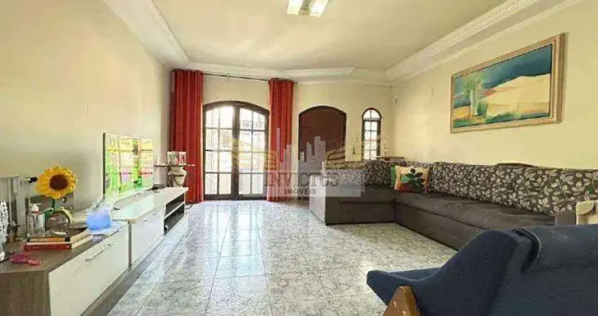 Sobrado com 4 Quartos para Comprar, 283m² - Campestre, Santo André/SP.