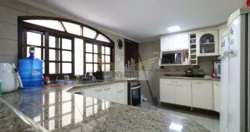 Sobrado com 3 Quartos para Comprar, 140m² - Campestre, Santo André/SP.