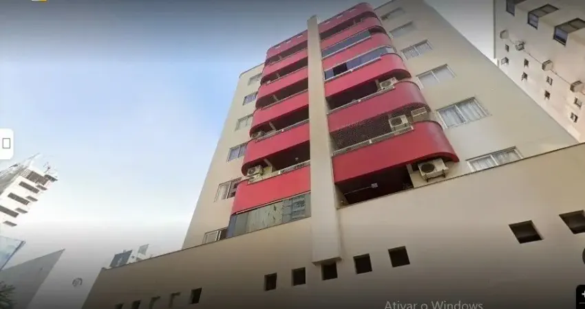 Apartamento 2 quartos no Centro de Balneário Camboriú