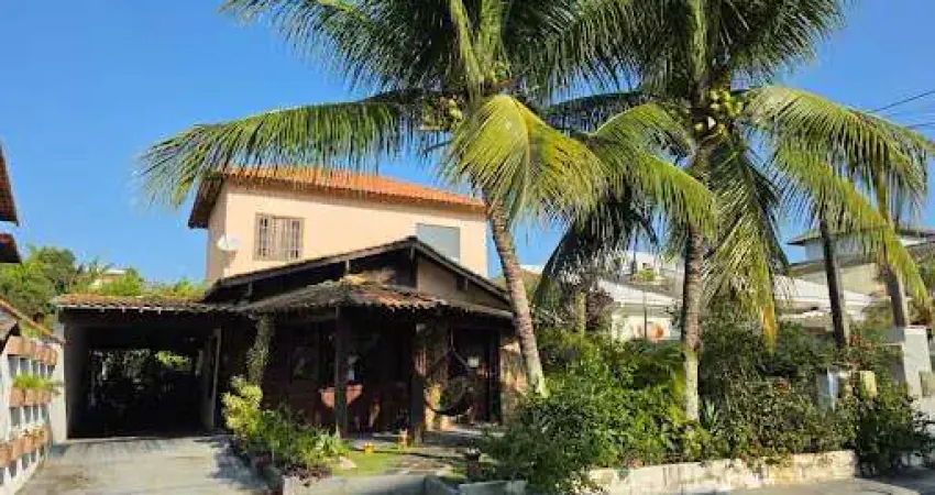 Casa com 4 dormitórios para alugar, 200 m² por R$ 2.705/mês - São José de Imbassai - Maricá/RJ