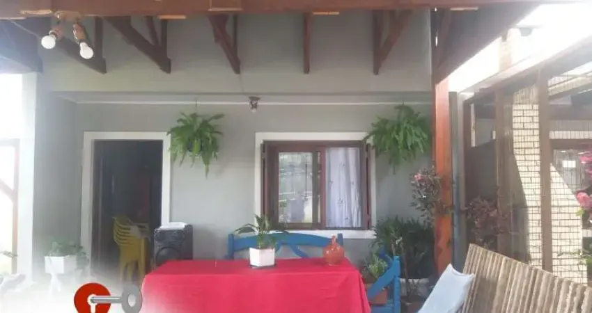 CASA PROXIMO AO MAR EM ZONA DE MORADORES