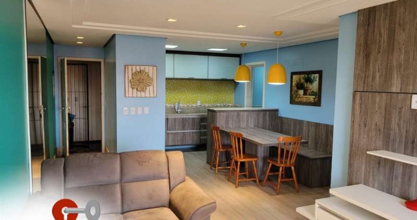 APARTAMENTO MOBILIADO LOCALIZADO A 2 QUDRAS DO MAR