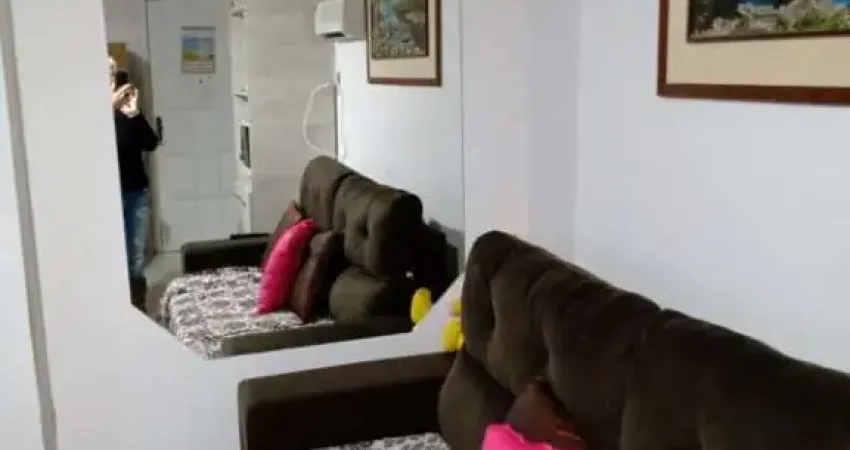 APT DE 1 DORM.NO CENTRO DE TRAMANDAÍ, SEMI MOBILIADO E DE FRENTE PARA O CALÇADÃO NO CENTRO DE TRAMANDAÍ