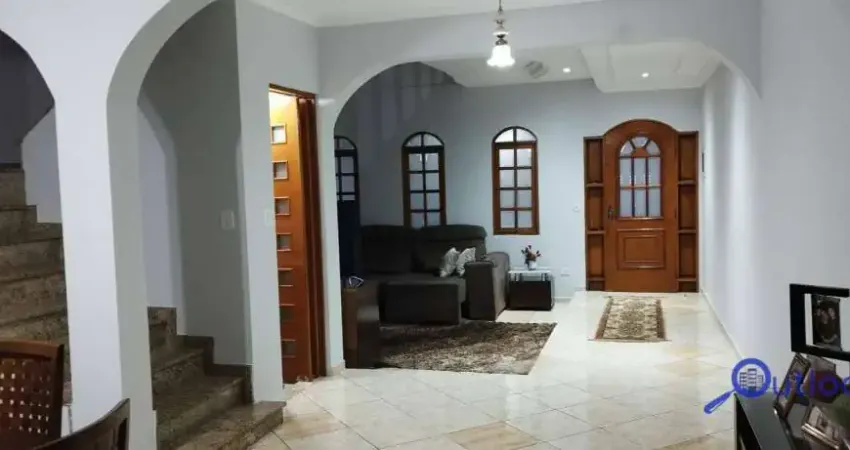 Casa com 3 dormitórios à venda, 252 m² por R$ 800.000,00 - Vila Conceição - Diadema/SP