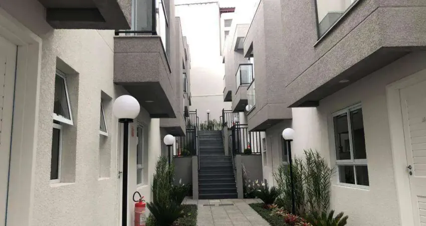 Sobrado com 2 dormitórios à venda, 66 m² por R$ 430.000,00 - Centro - Diadema/SP
