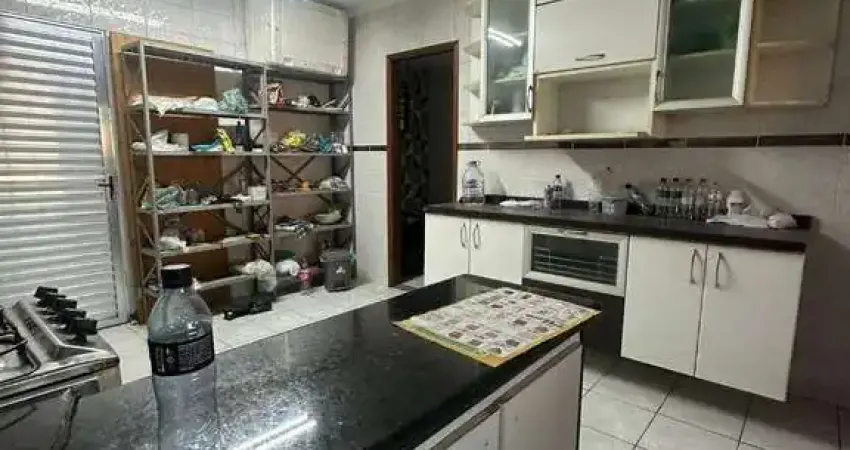 Sobrado com 3 dormitórios para alugar, 180 m² por R$ 3.720/mês - Centro - Diadema/SP