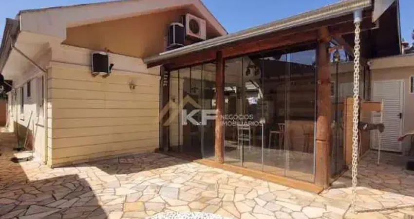 Casa em Condomínio com churrasqueira, no Recreio das Acácias, Ribeirão Preto/ SP