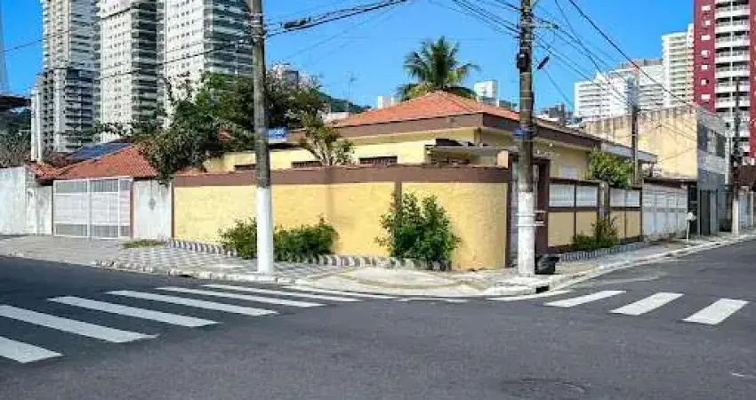 Casa com 2 dormitórios à venda, 95 m² por R$ 690.000,00 - Canto do Forte - Praia Grande/SP