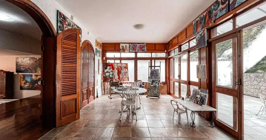 Casa com 5 dormitórios à venda, 308 m² por R$ 2.800.000,00 - Vila Santa Cecília - Volta Redonda/RJ