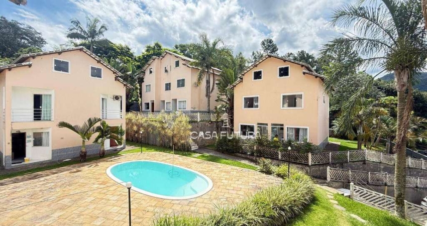 Casa com 2 dormitórios à venda, 80 m² por R$ 400.000 - Penedo - RJ