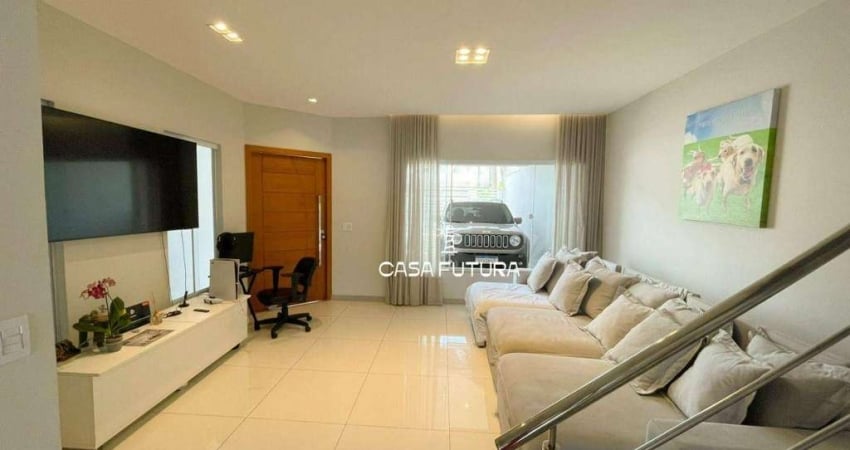 Casa com 3 dormitórios à venda, 200 m² por R$ 800.000,00 - Jardim Belvedere - Volta Redonda/RJ