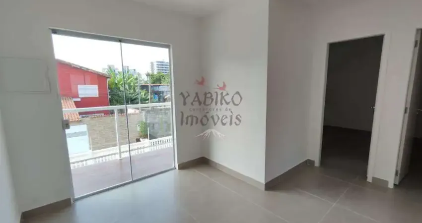 Casa nova em Világio perto da praia, no centro de Bertioga.