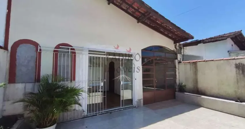 Casa térrea no centro de bertioga, perto do centro comercial.