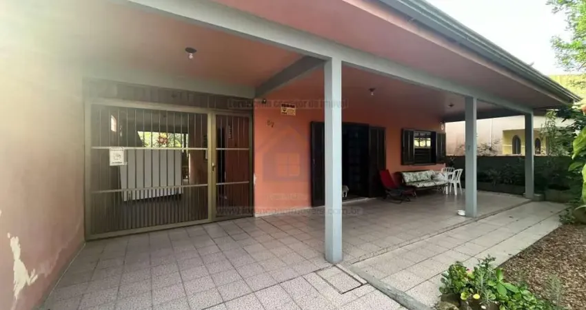 Casa para Venda em Pontal do Paraná, Marissol, 3 dormitórios, 1 suíte, 1 banheiro, 3 vagas