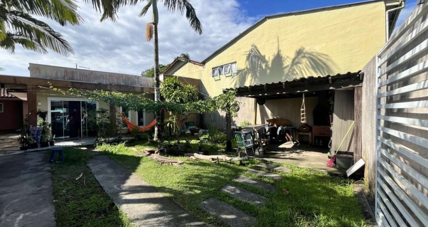 Casa para Venda em Pontal do Paraná, Pontal do Sul, 3 dormitórios, 1 suíte, 1 banheiro, 2 vagas