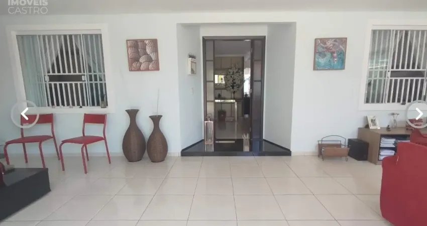 Casa alto padrão semimobiliada em Guaratuba próximo da praia com muitas comodidades