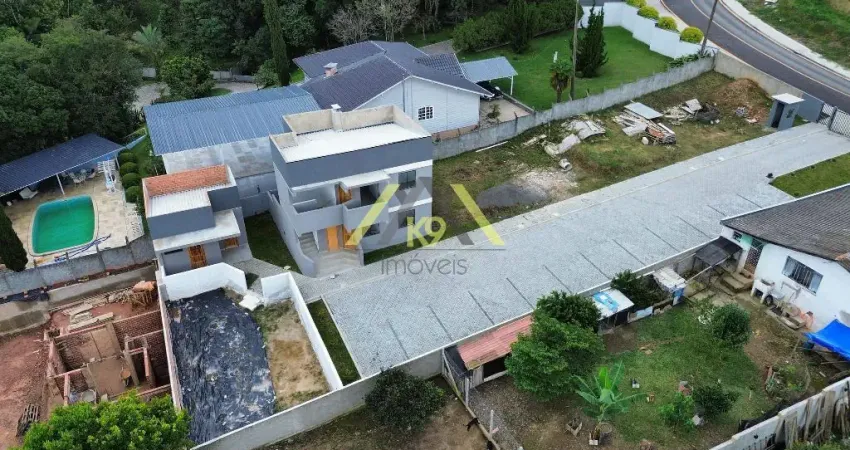 CASAS SOBREPOSTAS COM CHURRASQUEIRA NO PARQUE DO EMBU EM COLOMBO