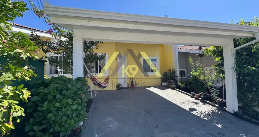 Casa em condomínio fechado com 3 quartos à venda na Rua da Pedreira, 1, Campo Pequeno, Colombo